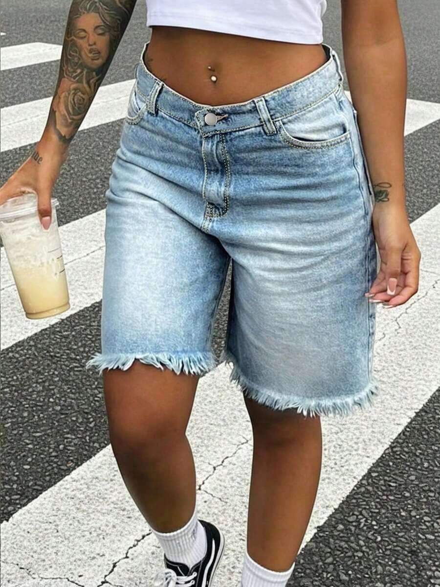 Womens Light Wash Denim Bermud - Shorts Denim Frayed reseña y precio